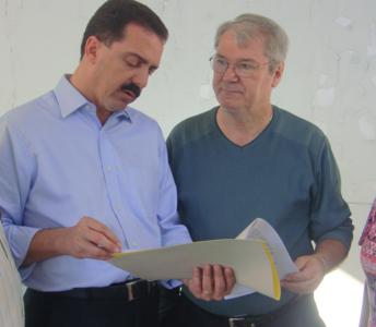 Deputado Itamar Borges e vereador Elói Sippel, quando solicitou o pedido de credenciamento pelo IAMSPE em Guararapes.